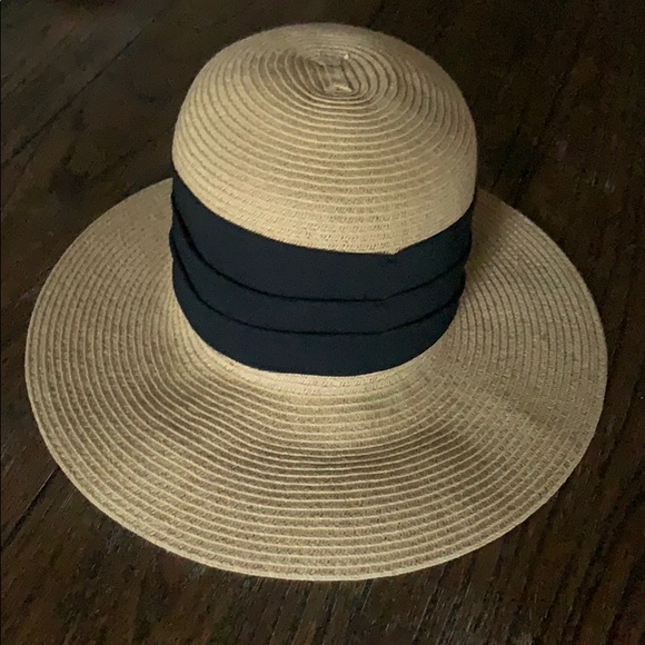 Straw hat - Picture 2 of 4